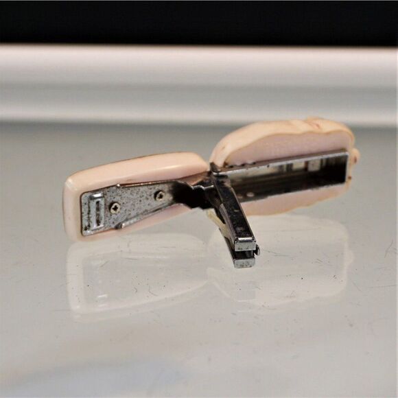 Vintage 1983 Piggy Mini Stapler W.A. Hong Kong - Picture 5 of 7